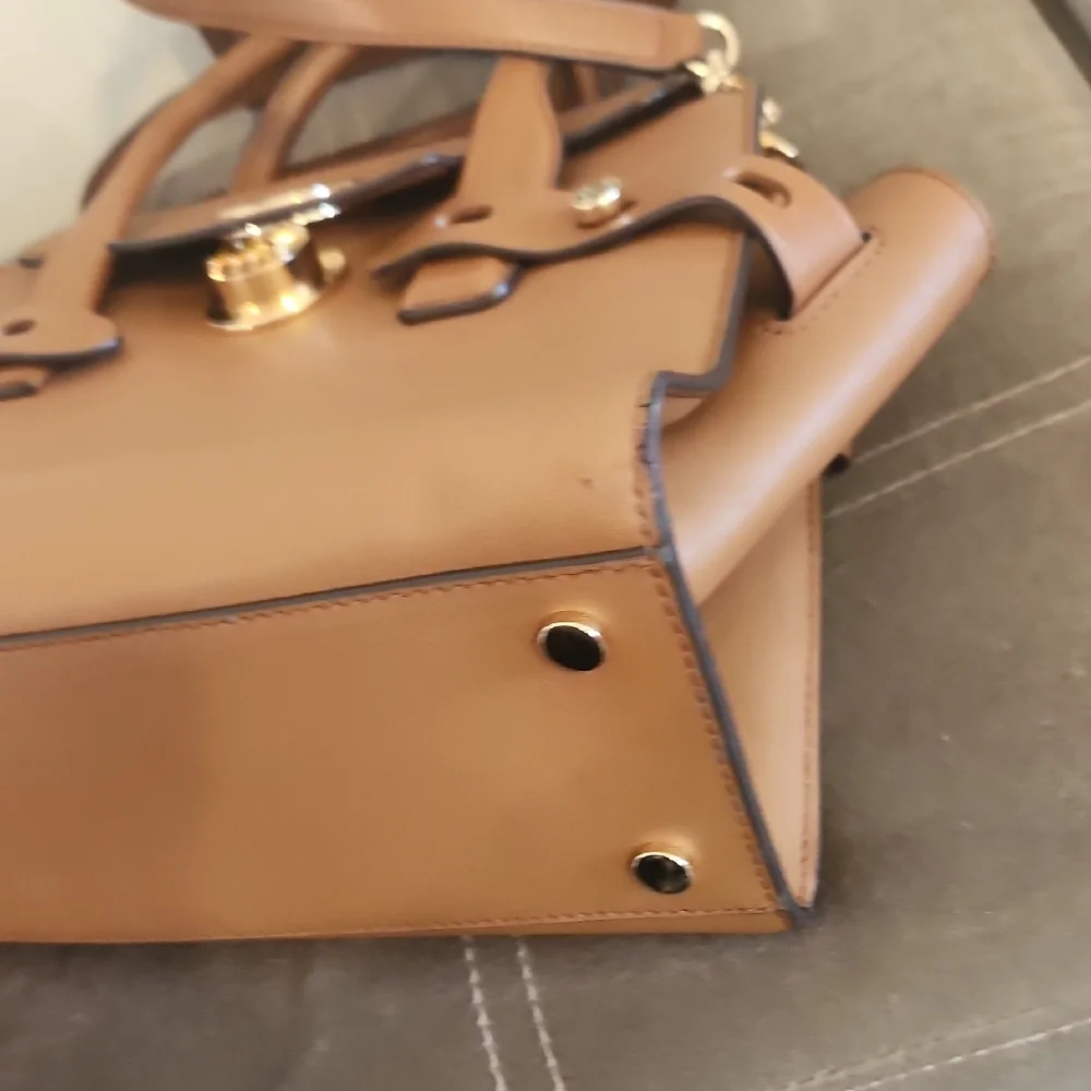 Michael Kors Carmen Tote - Picture 14 of 16